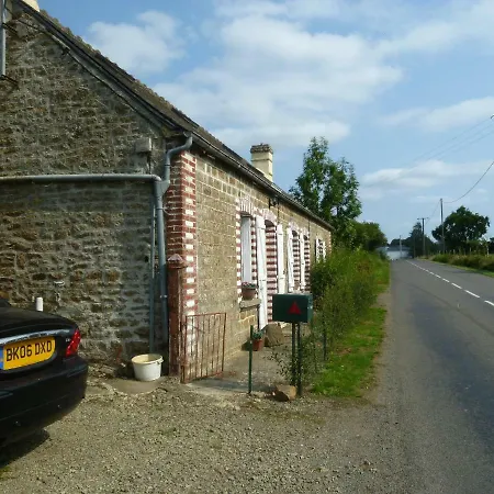 La Petite Louvelaie * Saint-Fraimbault-sur-Pisse